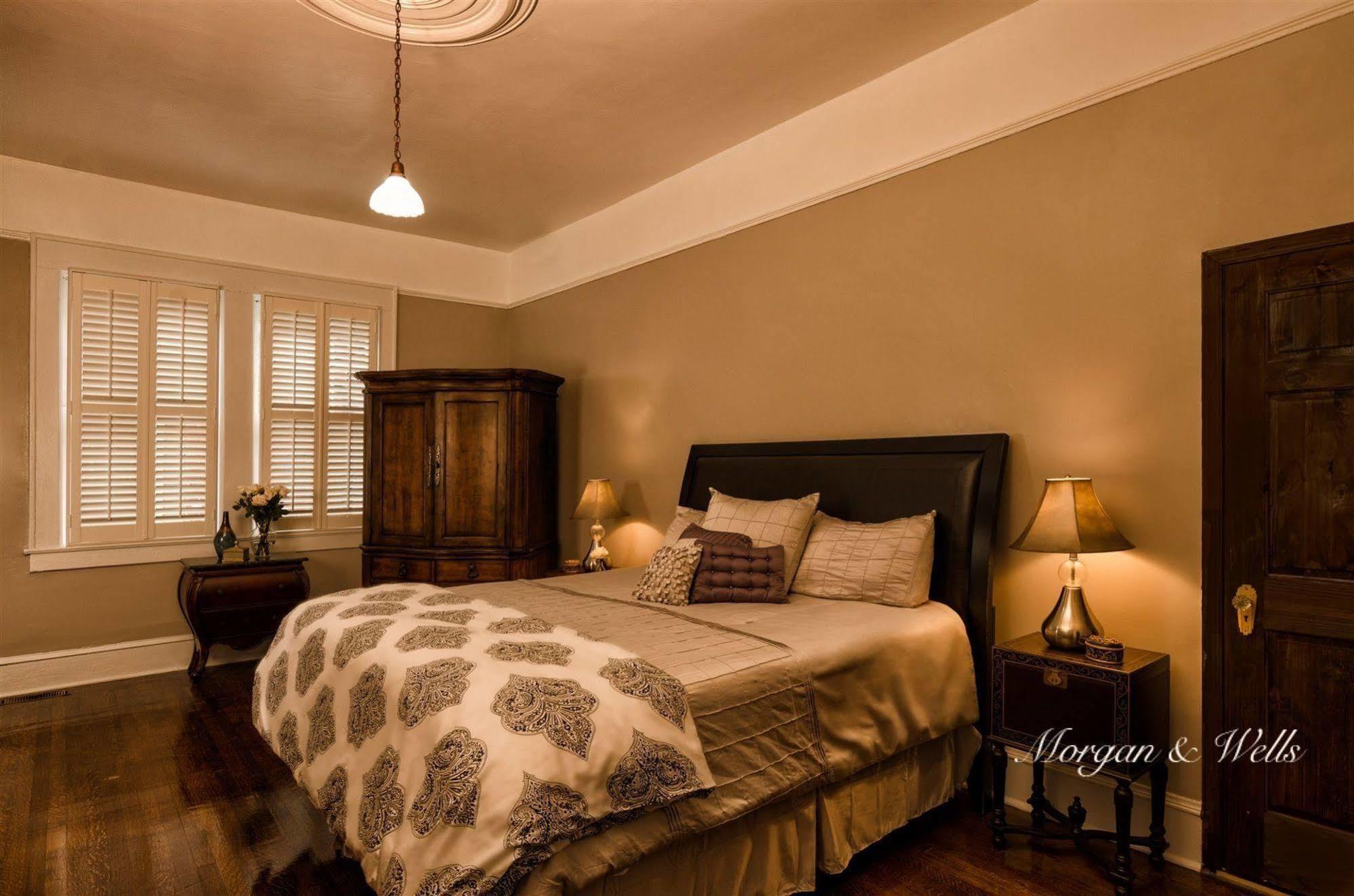 Morgan And Wells Bed And Breakfast Шелбі Екстер'єр фото